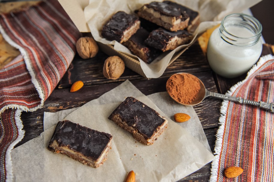 Homemade Protein Bars – Low-Carb, Keto-Friendly Recipe