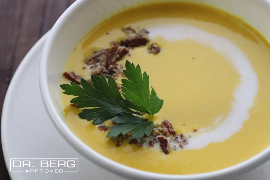 Ketogenic Ginger, Turmeric, Carrot, and Coconut Milk Soup