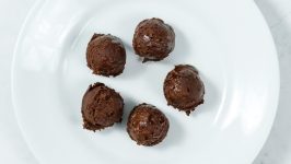 Keto Brownie Bombs