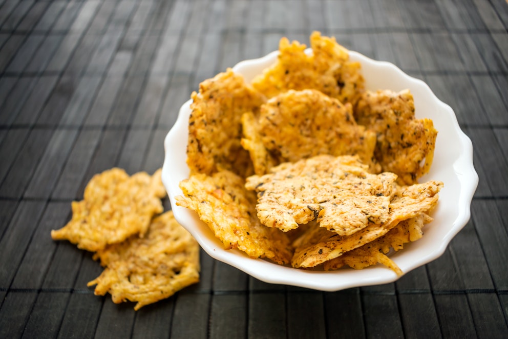 Keto Snacks: A Guide to Low-Carb Snacks on the Ketogenic Diet