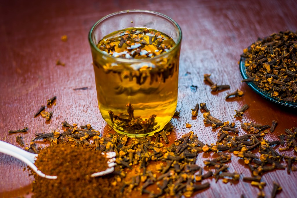 Clove water