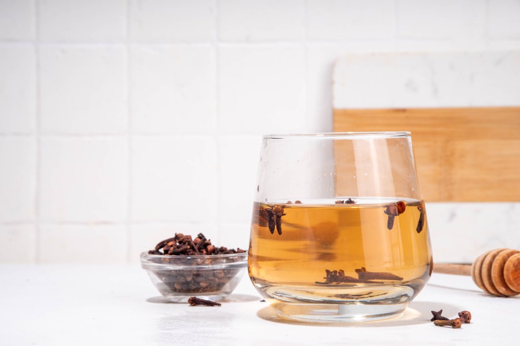 Clove water