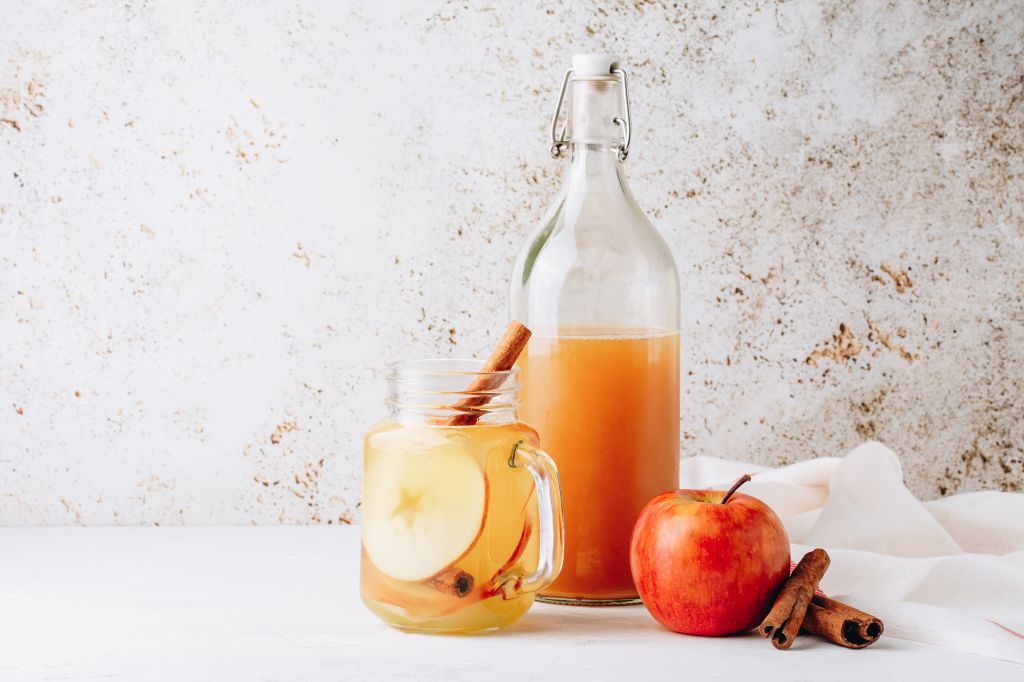 Apple cider vinegar in water
