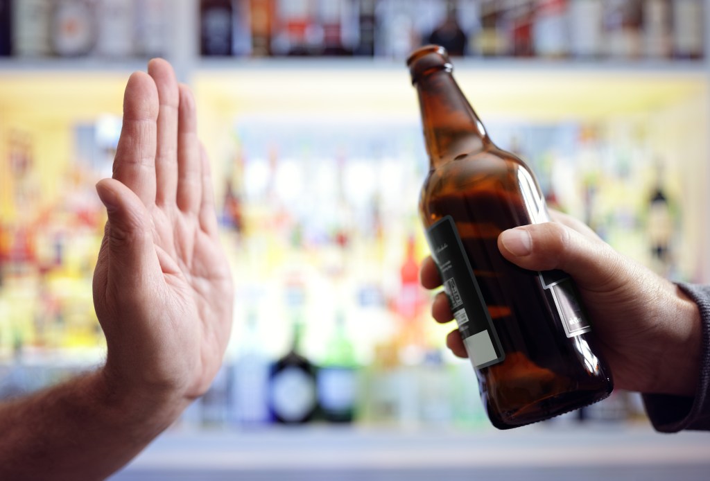 Hand rejecting alcohol