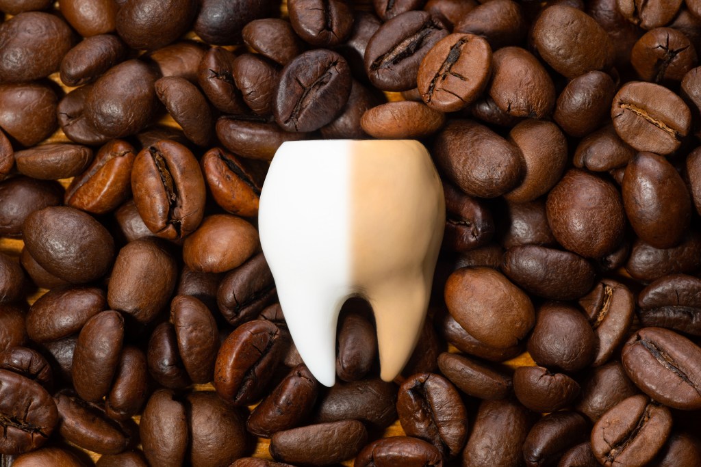 Coffee staining teeth 