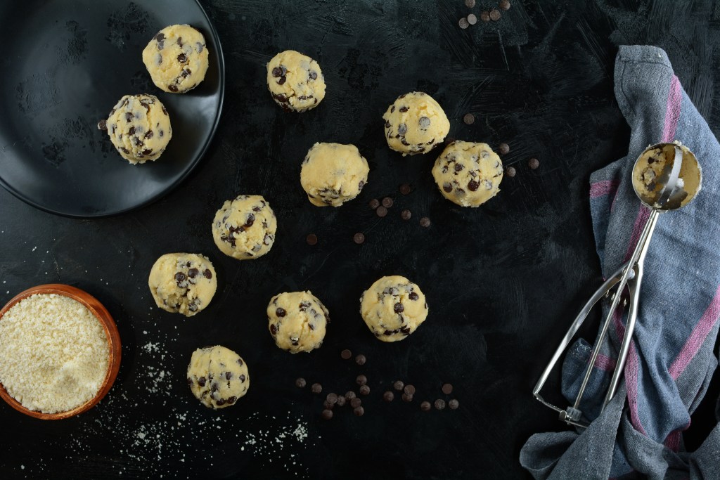 Almond and coconut flour fat bombs
