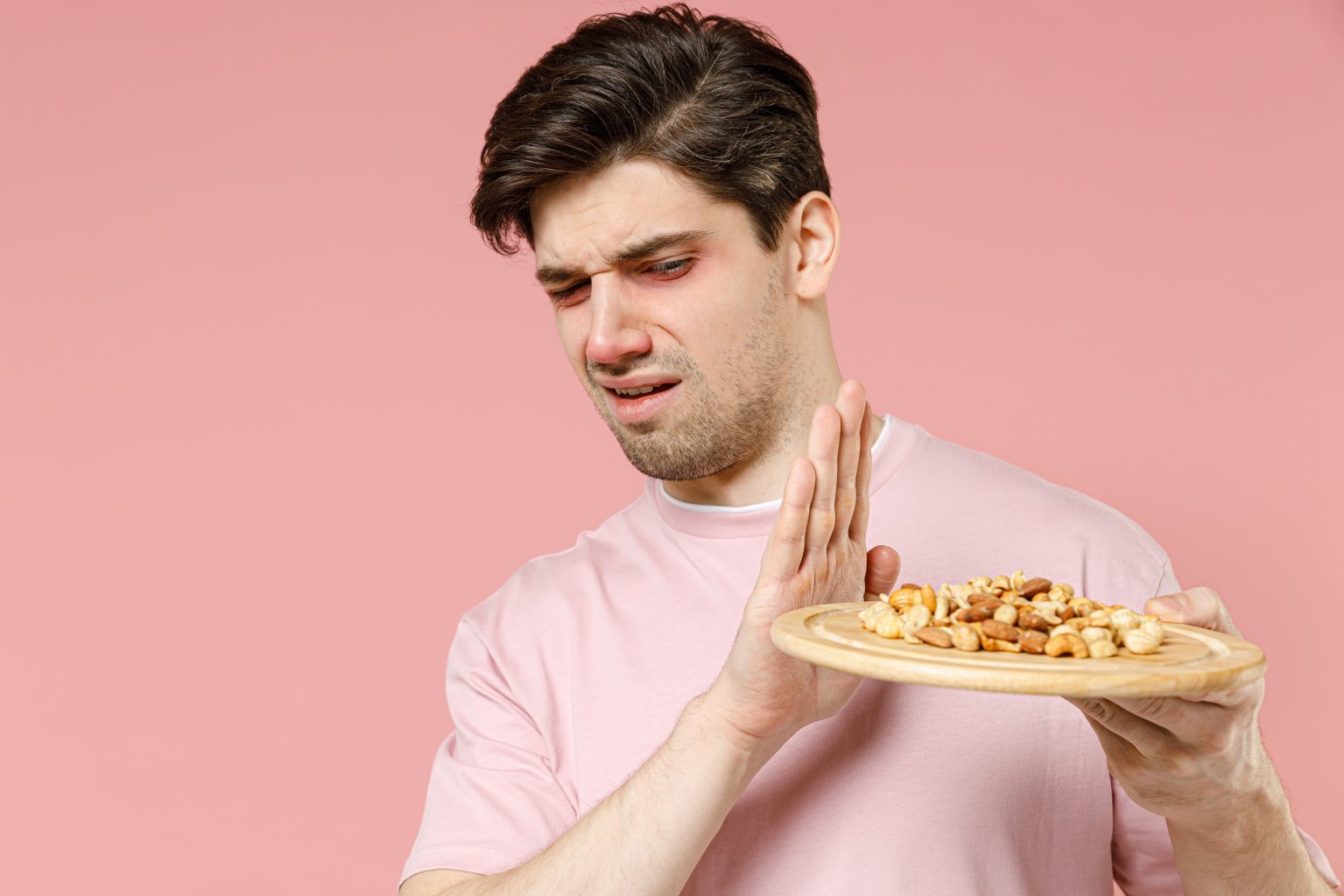 Man allergic to nuts 