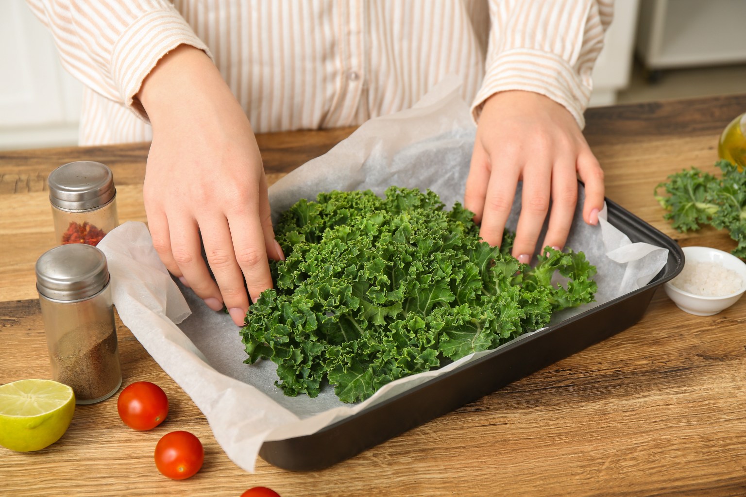 Preparing kale 