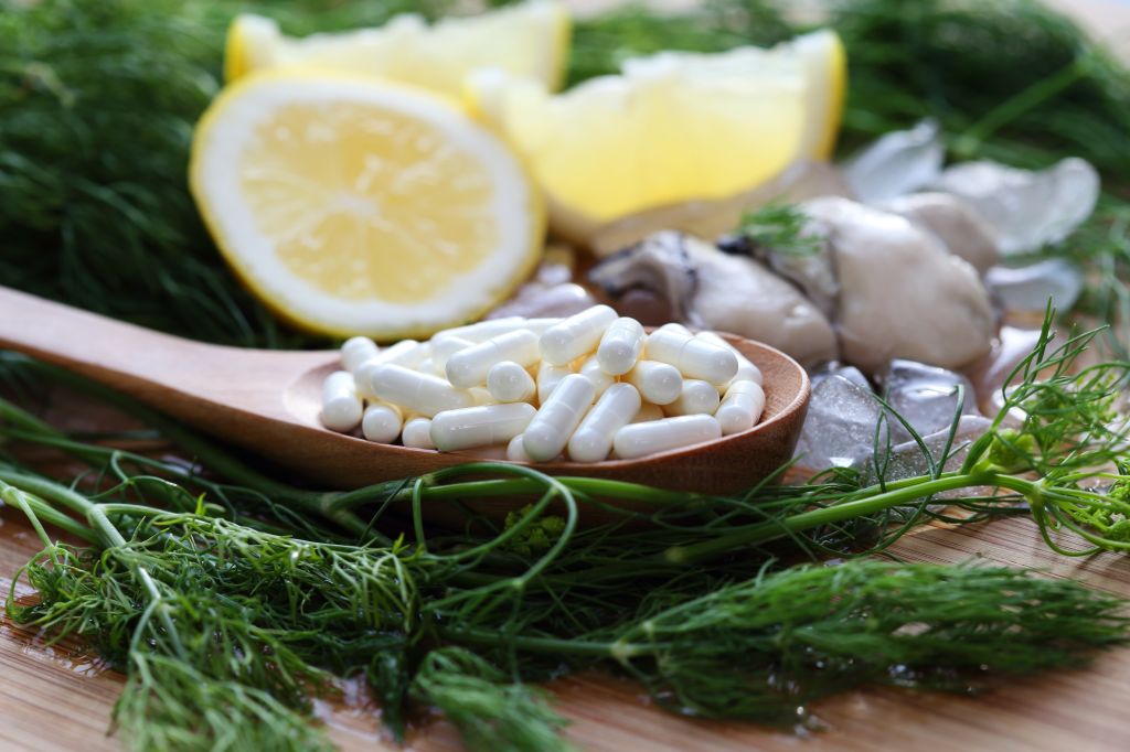 Zinc capsules with fresh oysters