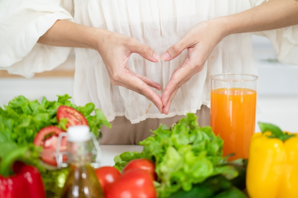 Gut-healthy vegetable heart symbol