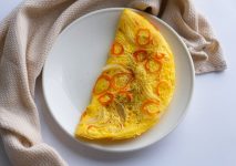 Pepper onion omelet