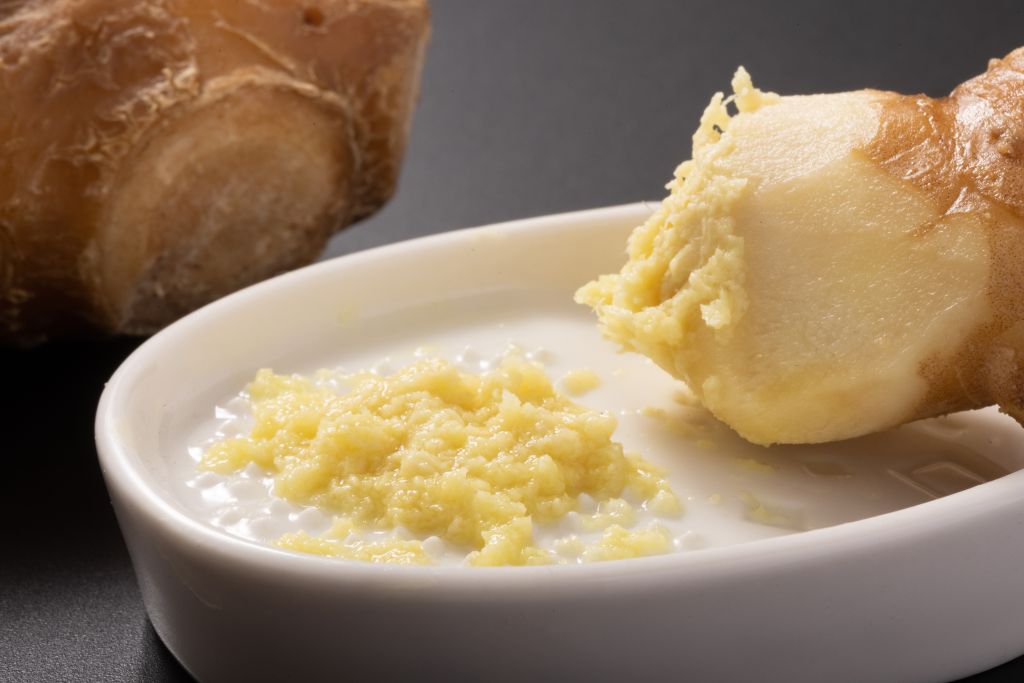 Grated ginger