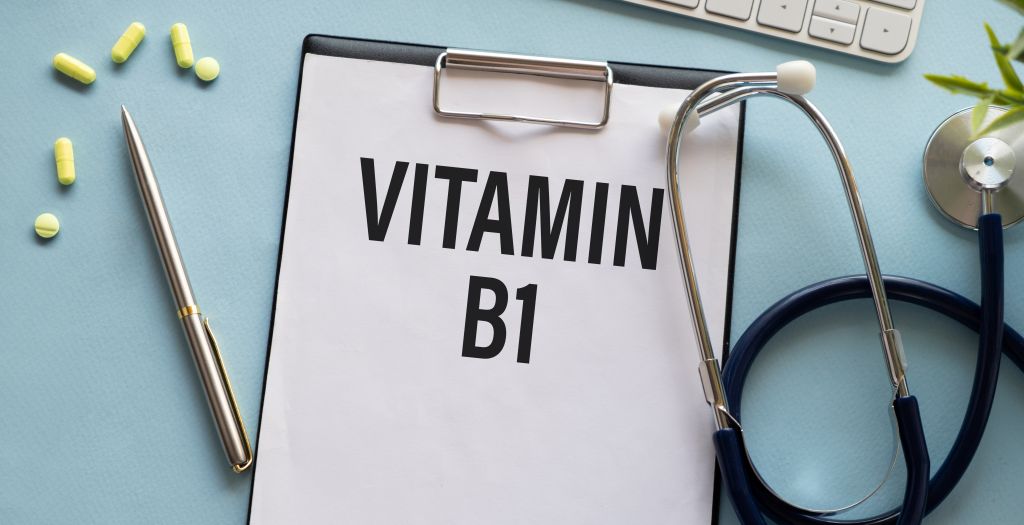 Vitamin B1 on a clipboard