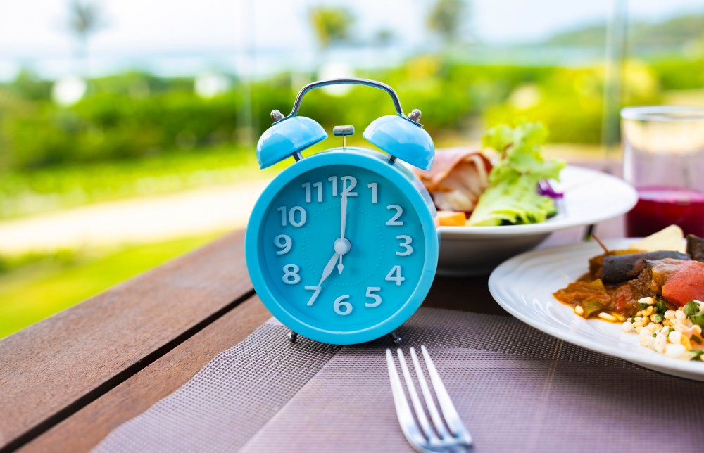Fasting clock with healthy food