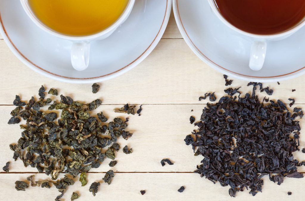 Green and black loose-leaf tea