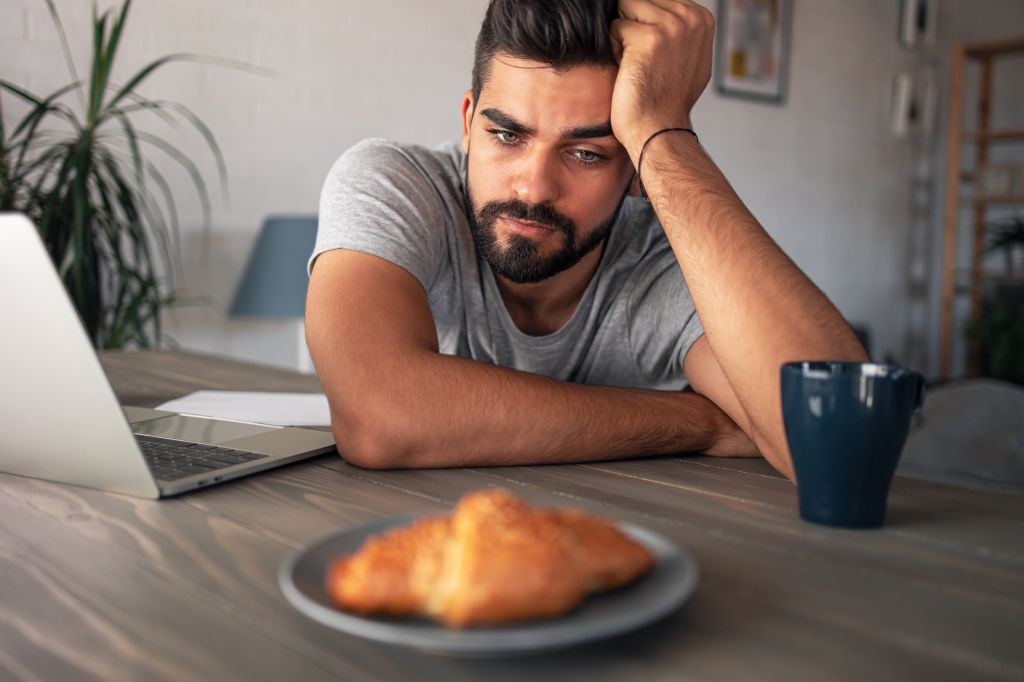 Man looking at food 