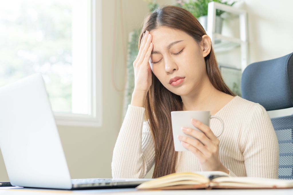 Woman with headache 